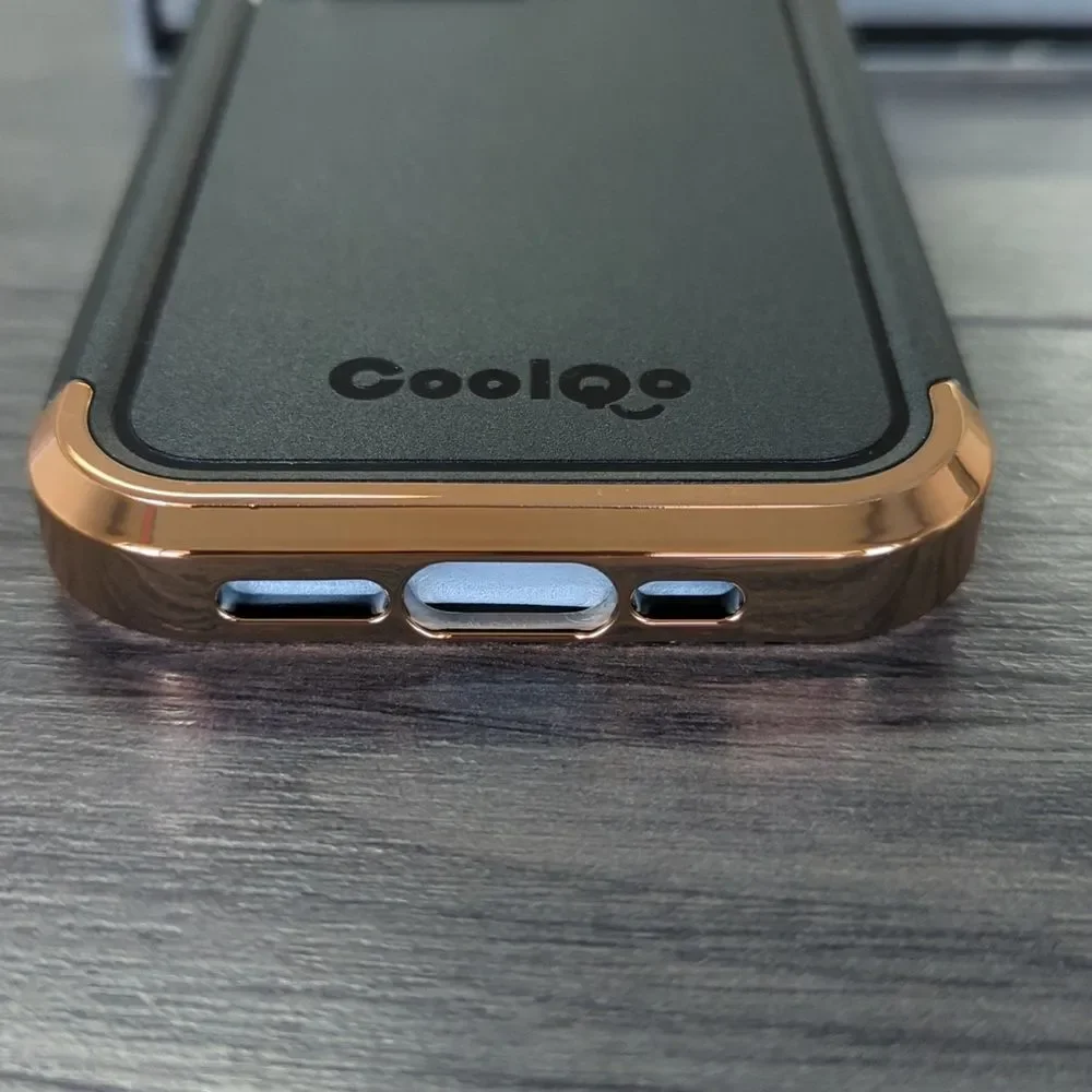 Coolqe iPhone 15 Pro Phone Case Black & Gold